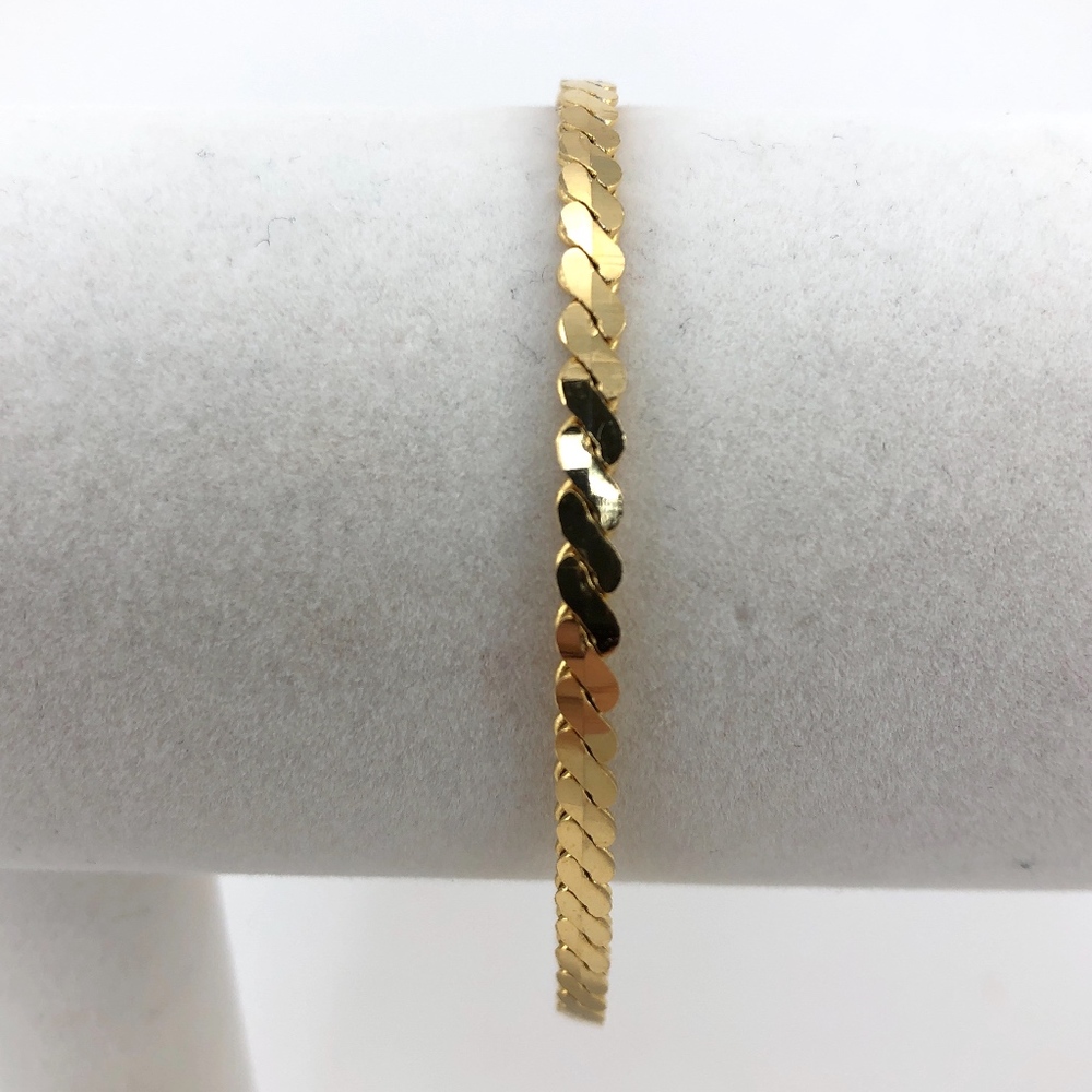 NWOT! Serpentine Chain Bracelet 3mm Wide 14K Gold Plate